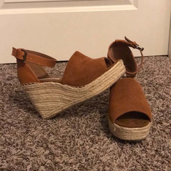 Steve Madden Shoes - Steve Madden Wedge